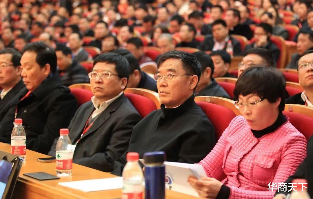 李立群|演员李立群怒骂台媒再改立场,这恐怕是没钱了,想回大陆捞金了