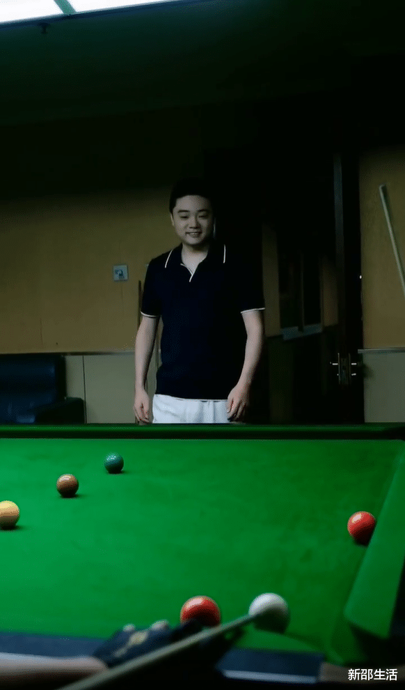 丁俊晖|云南仙人：小伙台球独创“杆法”难觅对手，丁俊晖闻风前来对阵