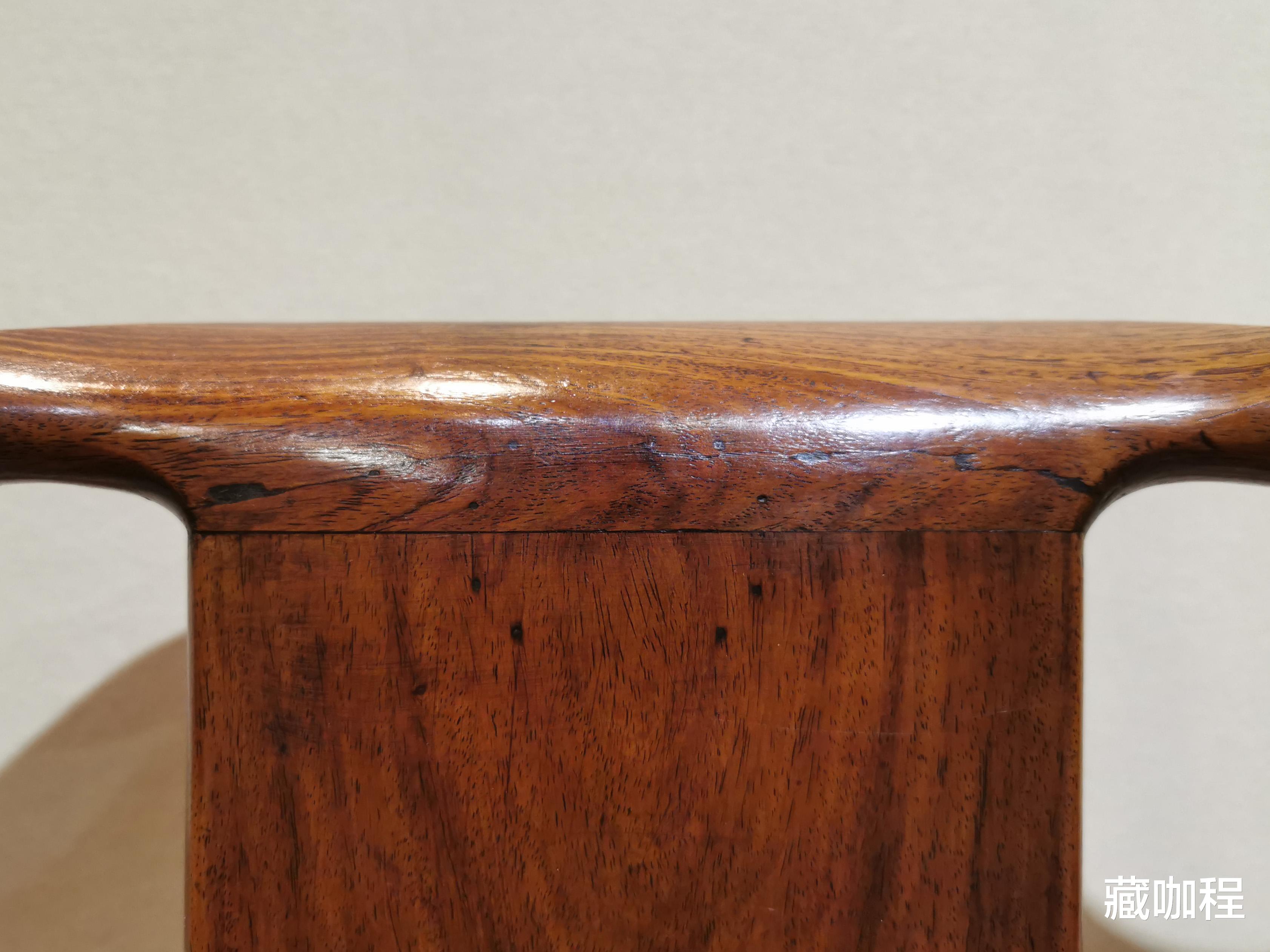 黄花梨|老底清理适度,黄花梨南官帽对椅322万成交