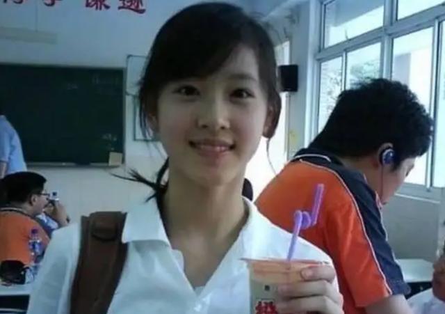 田朴珺|7位内地富豪妻子的颜值,马化腾老婆大气,王思聪妈妈气质高贵