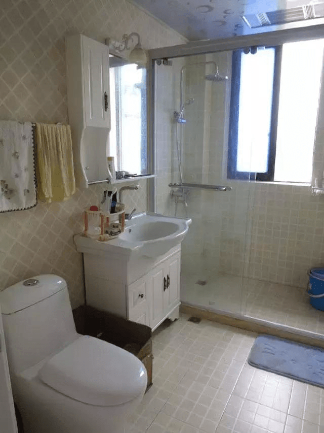 新家入住不久,邻居都嘲笑寒酸,鼓起勇气拿出来让网友来评评理!