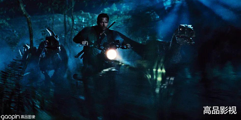 黄渤|《阿凡达2》飙升全球票房第四!或将超越《泰坦尼克号》登上季军宝座!