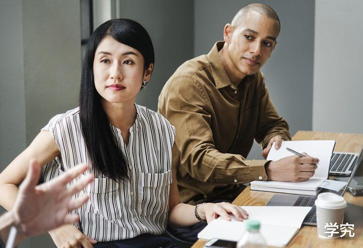 |职场真正的负能量，职场中的你积极向上吗？社交中不喝毒鸡汤