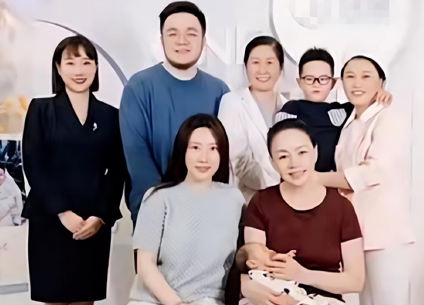 宋丹丹|宋丹丹儿媳家中内景意外曝光，30万沙发摆大厅，2万音响丢墙边