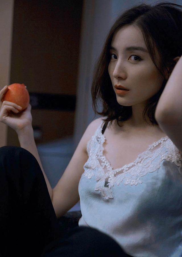 发型 中年女性适合修剪哪几种发型，会显得更加容光焕发，越变越美丽