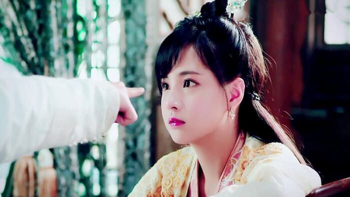 赵丽颖|不思进取?那些名气很大却拿不出一首成名的艺人,你看好谁?