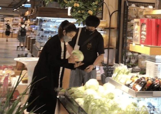 Selina|热搜炸裂！国民甜心承认离了，发誓永不再婚！