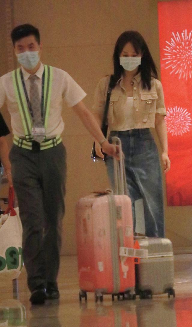 宋慧乔|杨紫穿着越来越时尚,小红鞋配黑裙,简约而大方,粉丝都夸赞