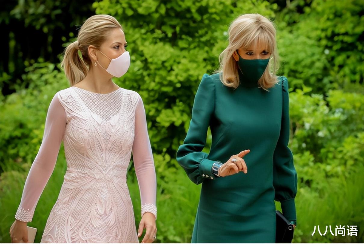 瘦身 布里吉特,一身黑白撞色裙美得恰到好处,69岁时找准发型变得年轻