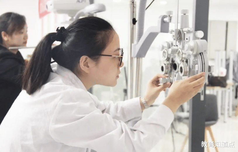 求职|学医找工作也要人脉吗？民办二本医学检验毕业，进县医院都很难？