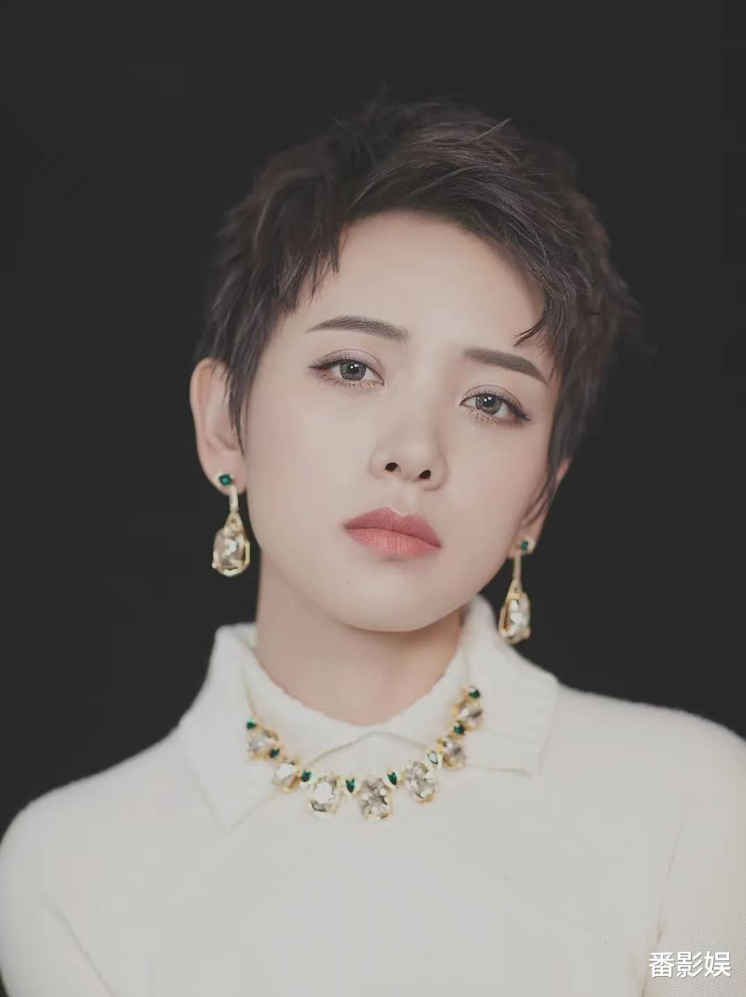 李晓峰|好家伙!李晓峰终于承认与刘恺威恋情,昔日夜光剧本CP双双塌房!