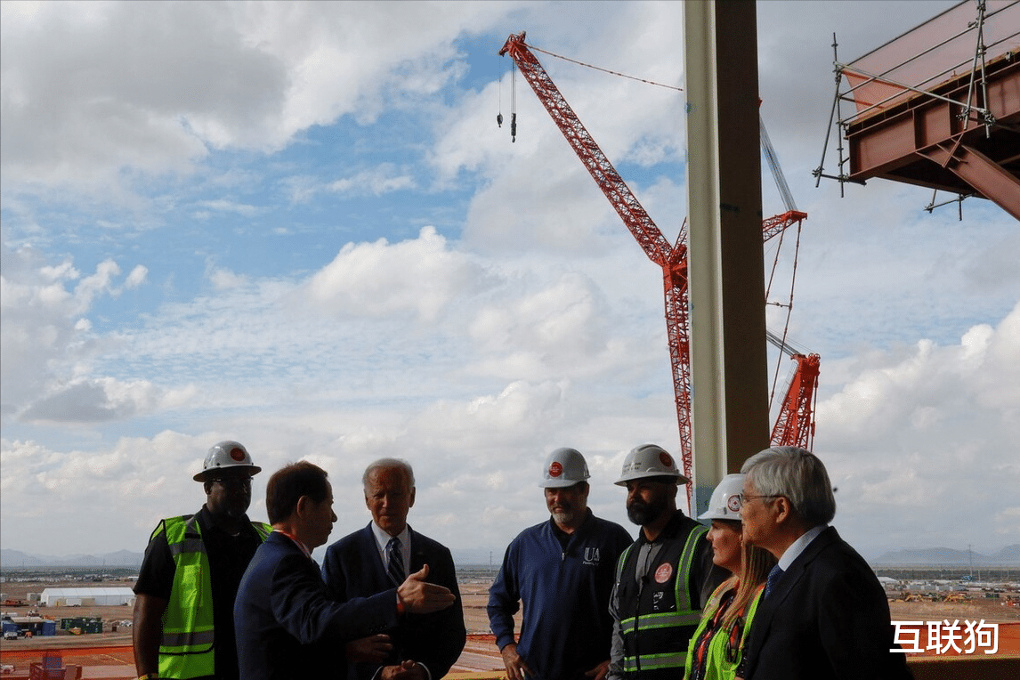 云服务|投资400亿帮对手培养人才?外媒: 台积电是在玩火