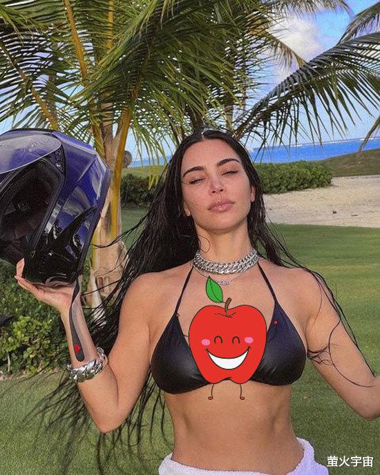 金·卡戴珊|41岁金·卡戴珊晒“出水照”，浴巾难掩独特比例，常回忆童年时美貌