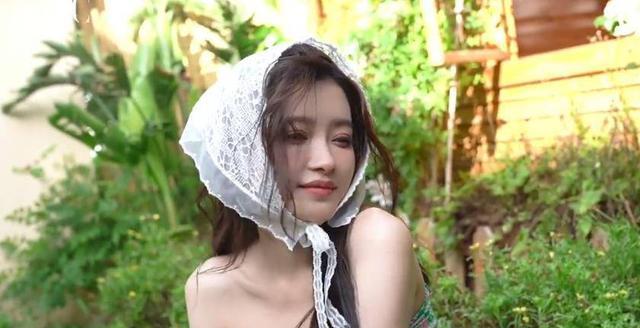 孙怡|孙怡离婚后杂志美图!肤白貌美大长腿太性感撩人