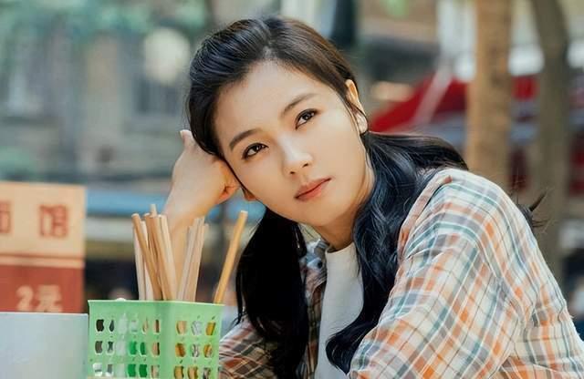 刘涛|刘涛新剧又演励志女主,合作小12岁男星,这海报确实有点违和