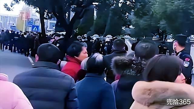 胡鑫宇失踪50多天音信全无，又一中学15岁男生跳楼，距致远中学仅30公里