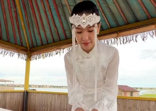 |“牛亡爷”恩克妹妹罕见露面,肤白貌美身材好,评论区却变了味