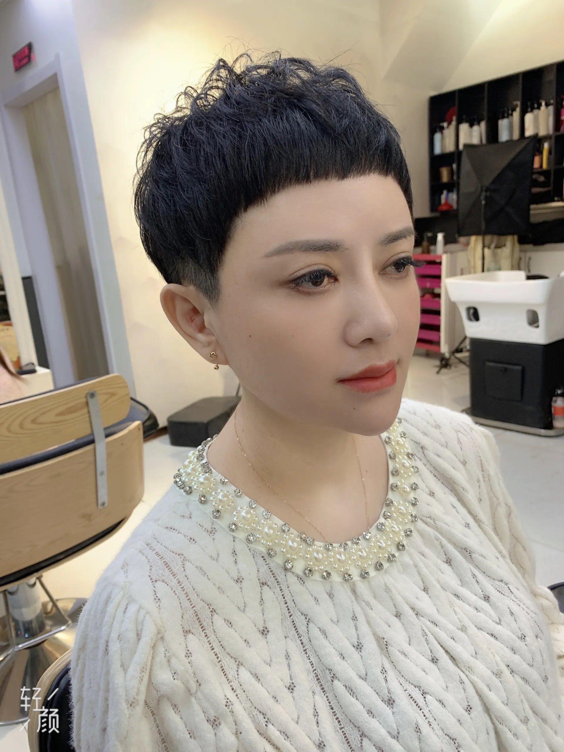 连衣裙 女人40岁，今夏发型这样剪，拒绝老气显年轻