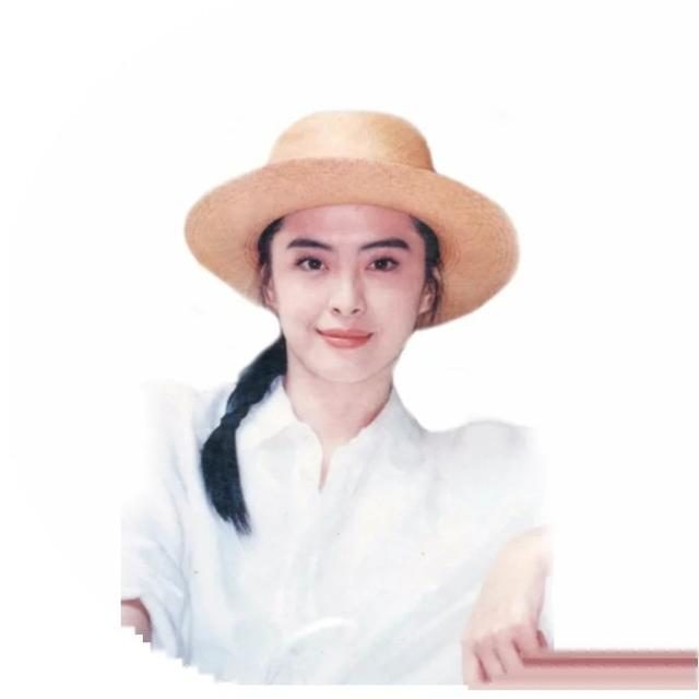 王祖贤|54岁王祖贤冰雪中扎马尾,只系了一条僧服,网友:真是仙女姐姐