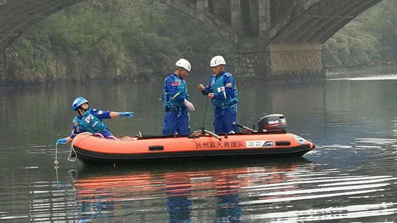 |路亚野钓有风险 为什么要选择路亚防水包