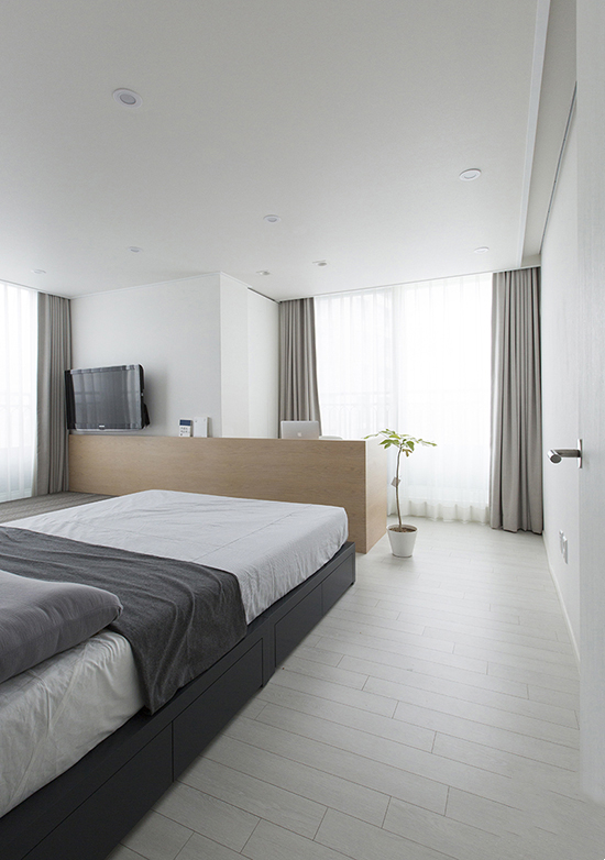 她家把这2点做到了极致,明明是简装,客人来了,却也夸大气舒服