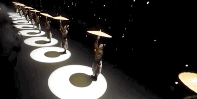 金晨|中秋晚会惊艳时刻:金晨月下起舞太梦幻,童谣、井柏然桥边共赏月