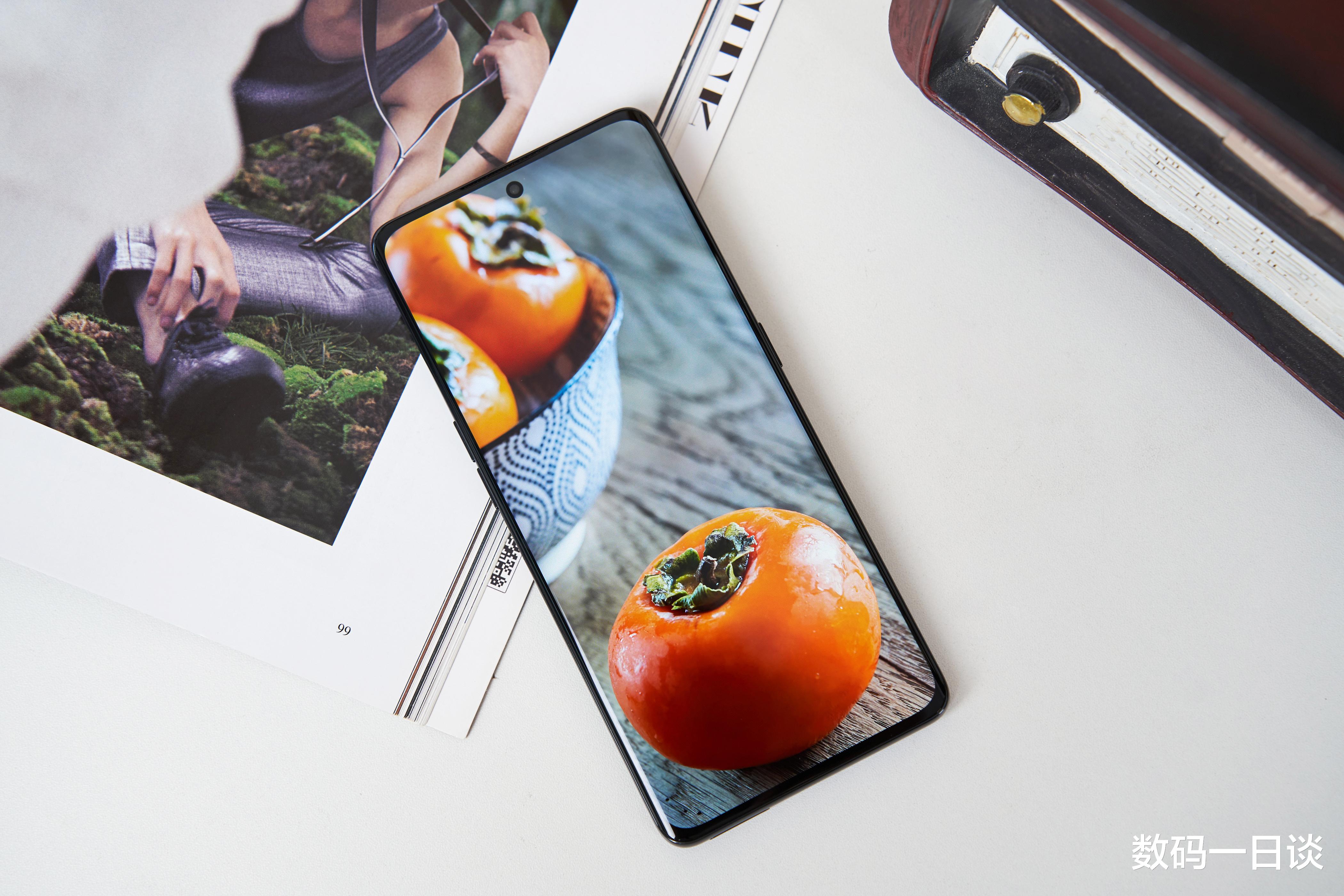 OPPO|2000元手机也卷起来了!2160Hz高频调光OLED屏,护眼效果拉满