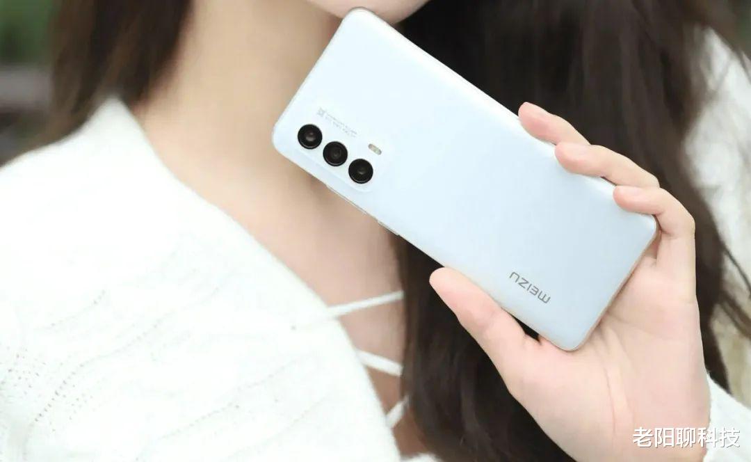 小屏|有望降到2500以内的两款小屏旗舰,你要等一等吗?