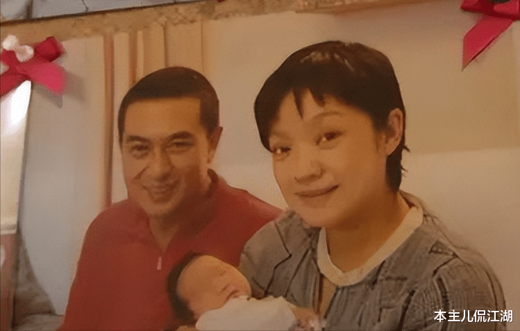 张嘉益|王海燕：41岁才做妈妈，和张嘉益结婚15年，事业家庭两不误