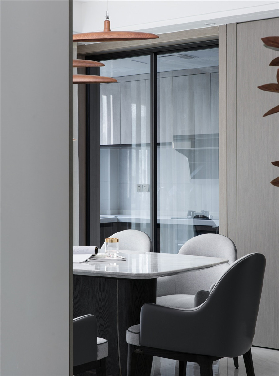 121平现代中式三居室,让空间回归安静,让精神得到满足