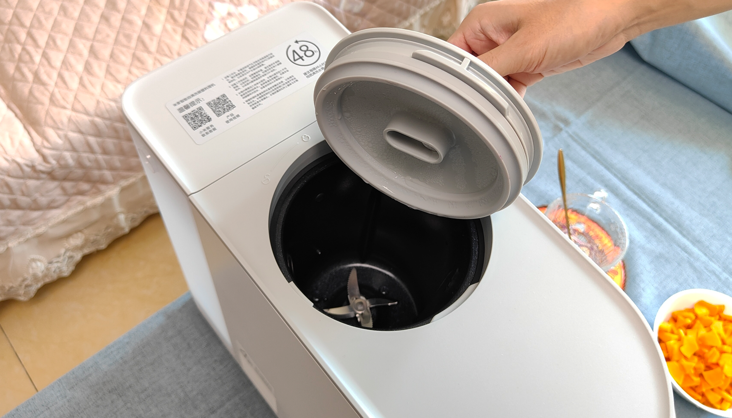 为他和她送上冬季里的第一杯奶茶:米家智能自清洗破壁料理机