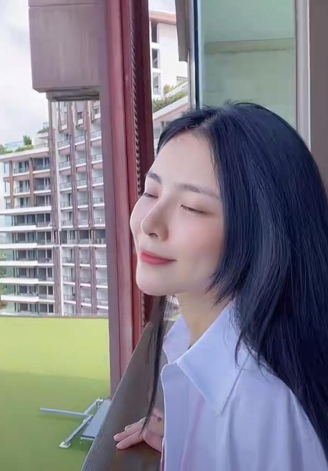 王灿|王灿被传“二婚”引热议，本人亲自发声回应，态度模棱两可未否认