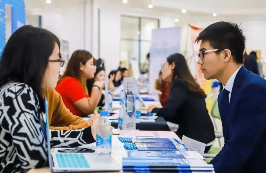 专升本|“对不起，我们不认专升本”，企业招聘门槛升高，专科生何去何从