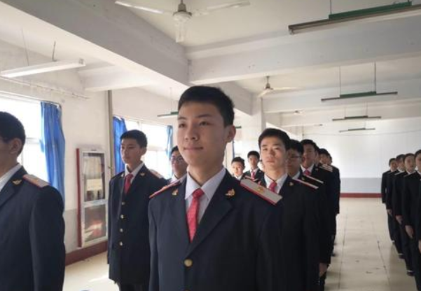 招聘|专科生迎“好消息”,铁饭碗岗位公开招聘,不用笔试择优录取