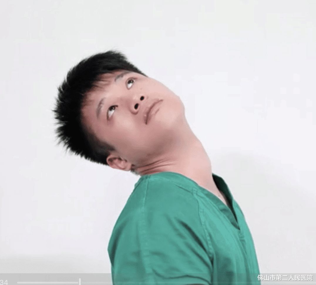 00后|8月8日是全民健身日 | 拯救久坐不动的你，这几个运动在办公室也能做！