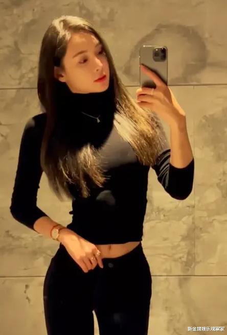 张颖颖|张颖颖深夜遇狗仔，被问汪小菲一路小跑，穿拖鞋匆匆开车离去