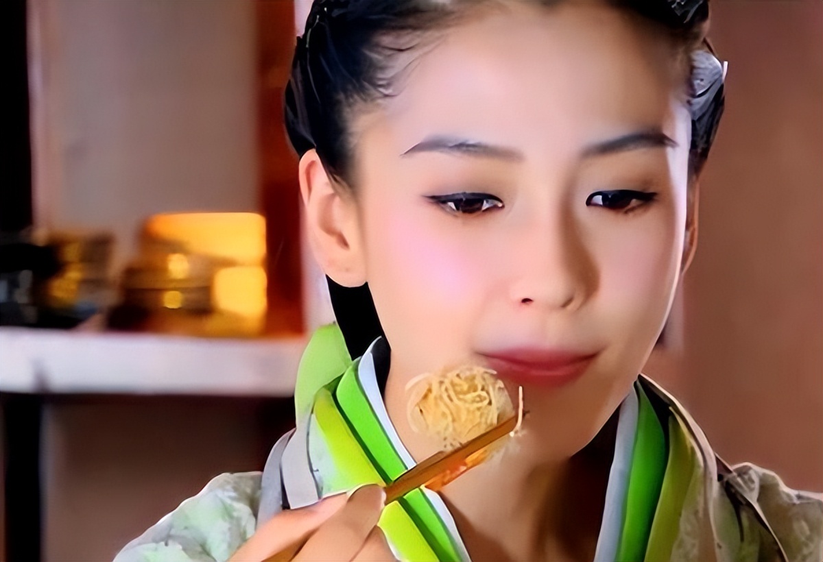 Angelababy|《萌探》辟谣现场:杨颖称假吃是导演安排,华晨宇解释唱歌像做法