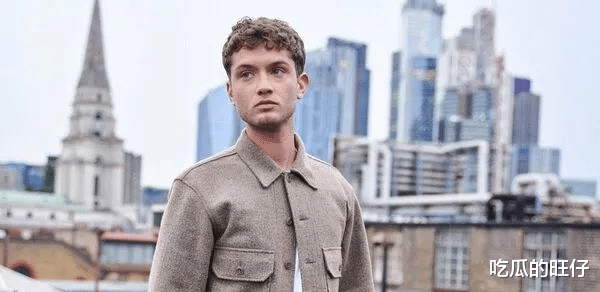 皮特|不浪费好基因！裘花女儿完美继承父亲美貌，皮特的女儿像爹又像妈