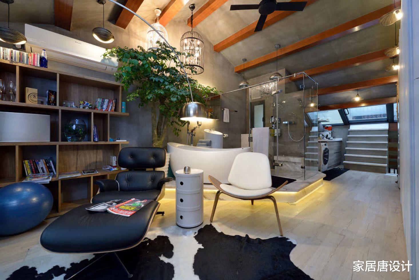 一居室的突破性改造，在客厅里可以泡澡，马桶区也暴露在外