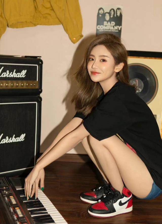 |谈起腾讯NBA女主播，就不得不提起小姨妈的大名了，你更喜欢谁？