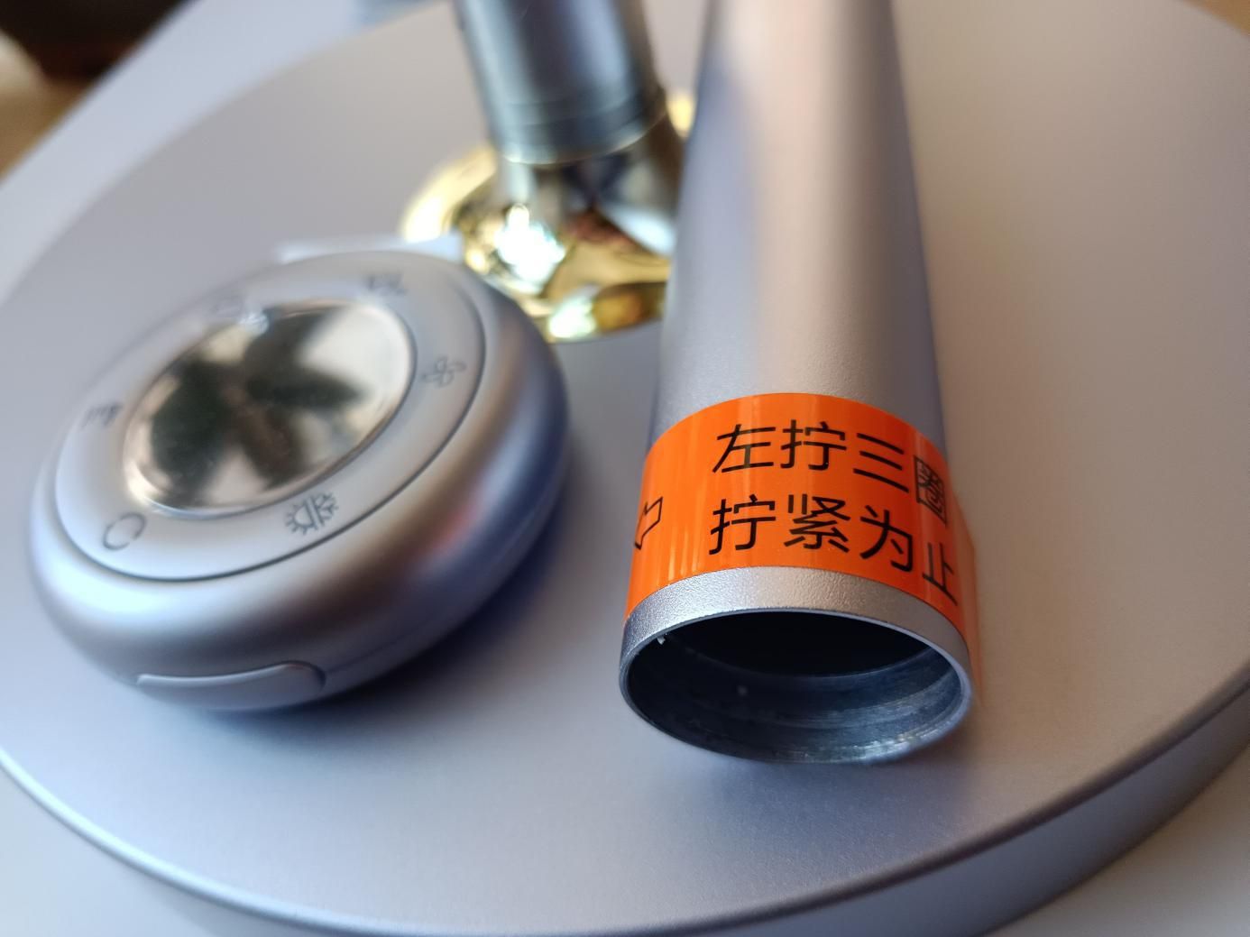 护肤品 解放双手，速干还护发，品仕乐高速立式吹风机开箱测评
