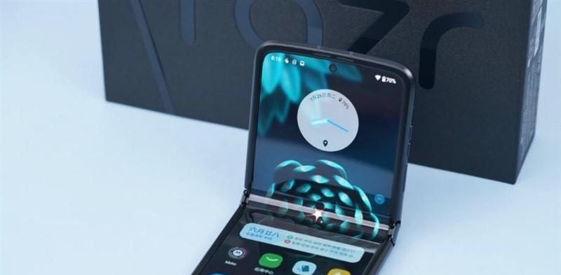 |折叠屏价格下放，12G+512G跳水500！摩托罗拉豁出去了