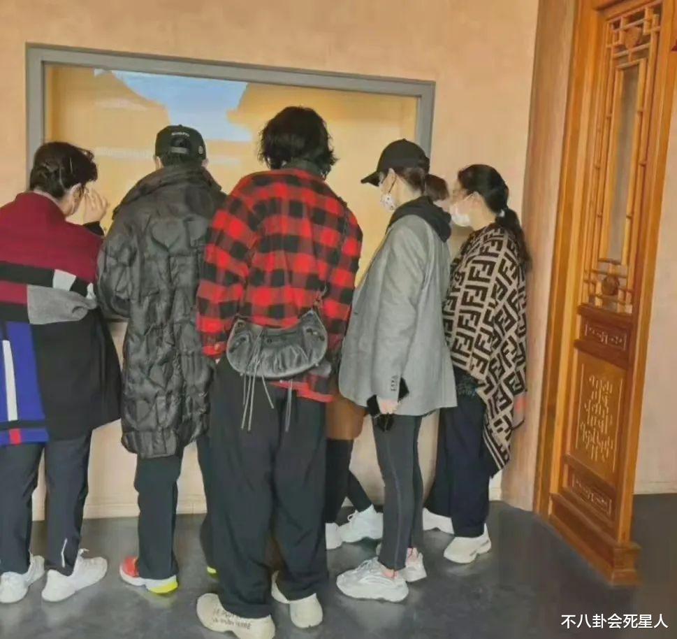 校园欺凌|一天10个瓜，承认生子，当街亲吻，校园暴力，喜怒哀乐全齐了