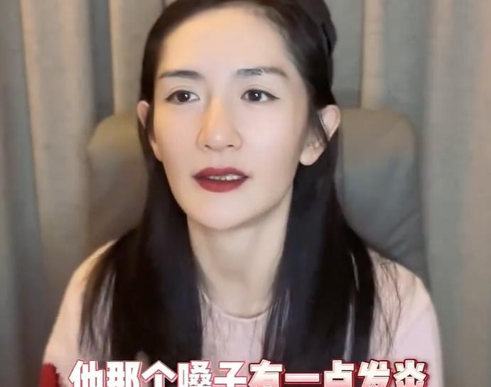 谢娜|谢娜曝张杰跨年夜带病上场,咳嗽嗓子发炎,在家过主持瘾有点心酸