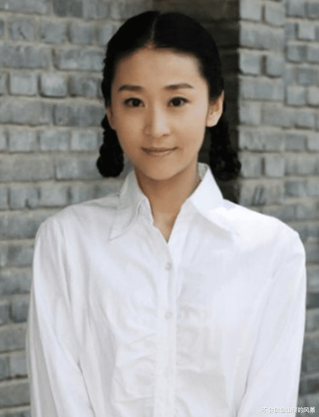 王大治|45岁的王大治，成功挖到墙角，也被墙给砸倒，今吃路边摊只剩后悔