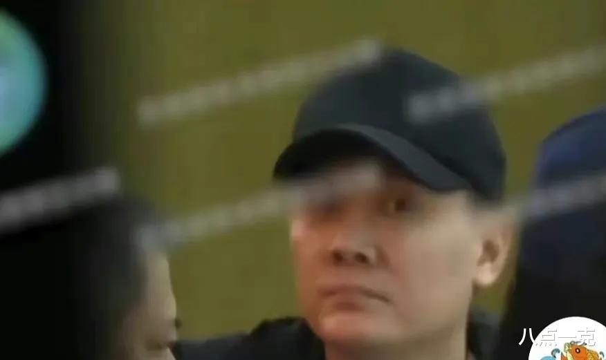 冯绍峰|脱“颖”而出的冯绍峰,面容憔悴、老态尽显,酷似小老头!