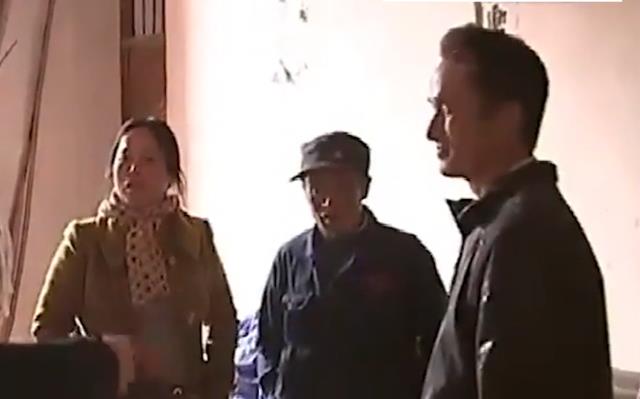 仅为一万彩礼,父亲将16岁独女远嫁给残疾男,病重后又哭着求原谅