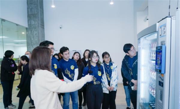 第一名|男生公认“女友职业”排名，公务员非首选，看到第一名：要求真高