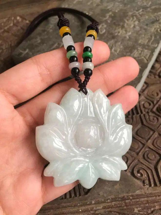 |?翡翠雕刻常见的莲花形态,到底是什么意思