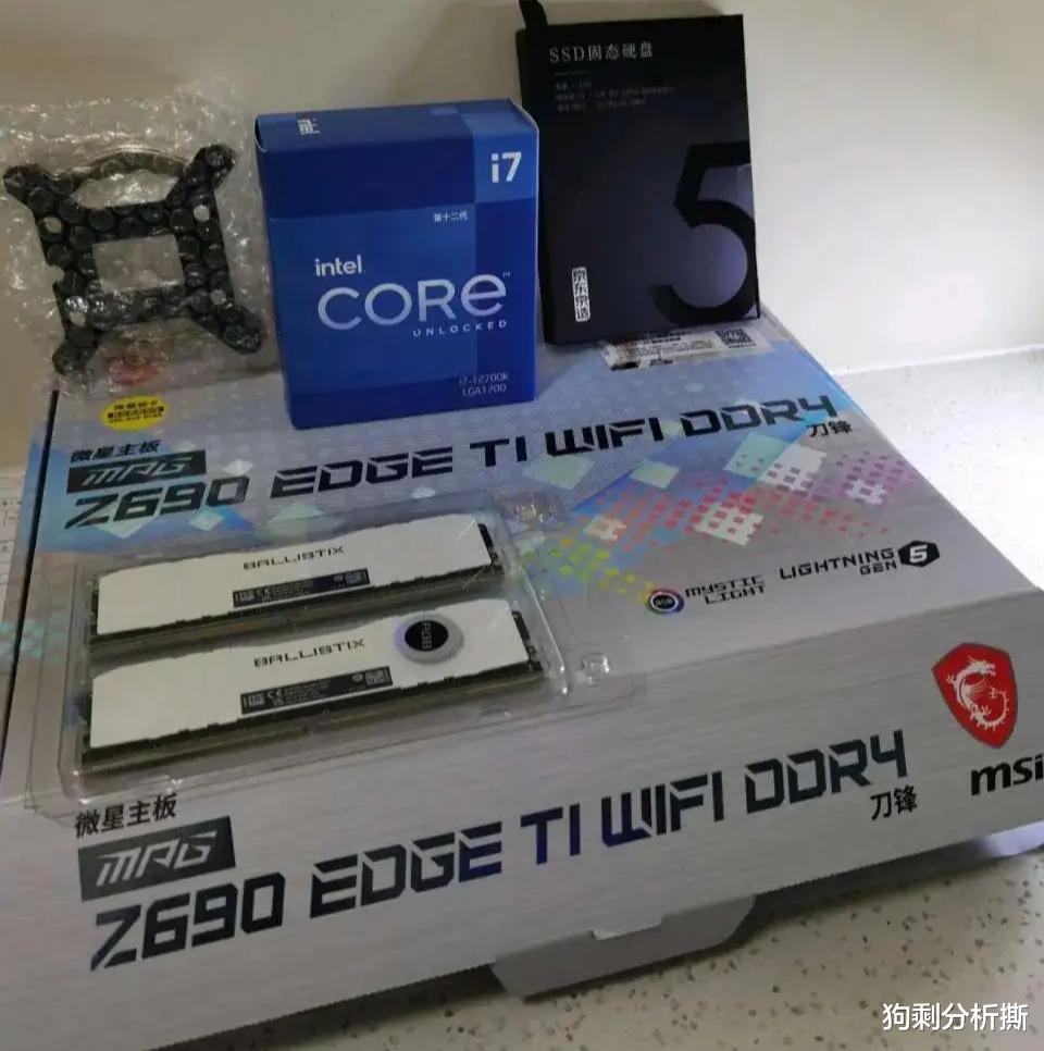 it芯片|面对12代u，买新不买旧才是最正确的